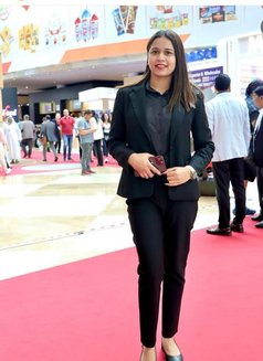 RaNia in Dubai - escort in Dubai Photo 8 of 12
