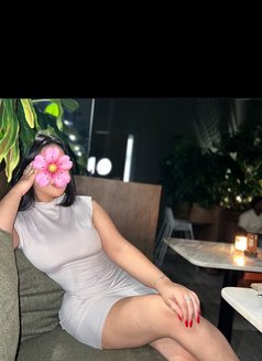 R 🦌 - escort in Dubai Photo 5 of 6