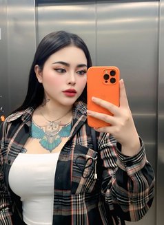 Rania - escort in Riyadh Photo 3 of 13