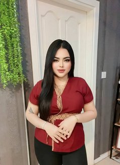 Rania - escort in Riyadh Photo 5 of 13