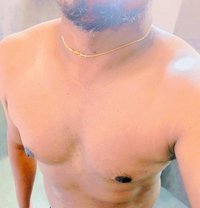 RB - Cool boY - Top to Toe fantasy - Male escort in Colombo