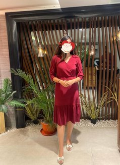 Ranii No Cash - puta in Ahmedabad Photo 1 of 4