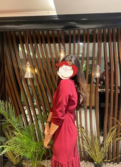 Ranii No Cash - puta in Ahmedabad Photo 2 of 4