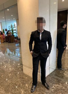 Ranjeet: Attractive, Educated & Discreet - Male escort in Mumbai Photo 5 of 7
