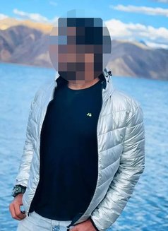 Ranjeet - Male escort in Mumbai Photo 1 of 6