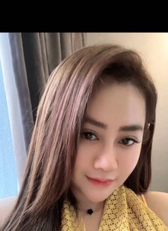 Ranni - escort in Jakarta Photo 3 of 3