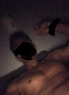 Ransh - Male escort in Colombo Photo 10 of 12