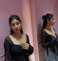 Ranu - escort in Madurai Photo 1 of 3