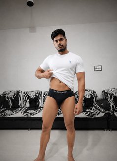 Ranveer 006 - Acompañantes masculino in Dubai Photo 3 of 3