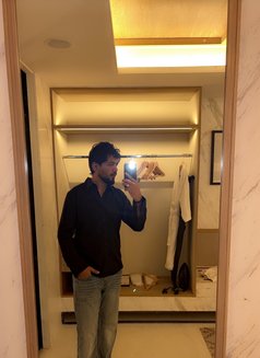Ranveer - Acompañantes masculino in Thane Photo 1 of 3
