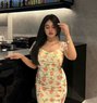 Ranya - puta in Dubai Photo 1 of 4