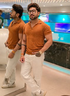 Raone - Male escort in Kolkata Photo 13 of 14