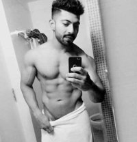 Raone - Male escort in Kolkata