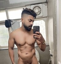 Raone - Male escort in Kolkata