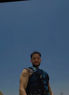 Raphael - Acompañantes masculino in Abu Dhabi Photo 3 of 3