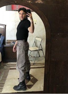 Raphael - Male escort in Beirut Photo 2 of 5