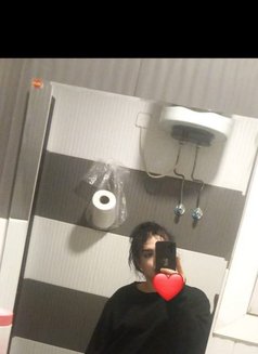 Raqan - Transsexual escort in Muscat Photo 4 of 4