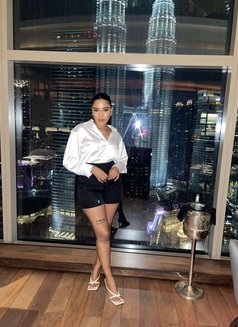 Rara - escort in Kuala Lumpur Photo 2 of 3