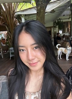 Raraa - escort in Singapore Photo 2 of 9