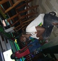 Ras 001 - Acompañantes masculino in Mombasa