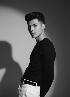 Rasel Muharzan - Acompañantes masculino in Jakarta Photo 4 of 7