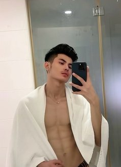 Rasel Muharzan - Male escort in Kuala Lumpur Photo 2 of 4
