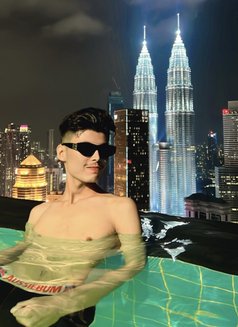 Rasel Muharzan - Male escort in Kuala Lumpur Photo 4 of 4