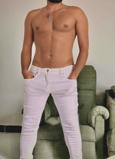 Rashed Alshezly - Male escort in Riyadh Photo 3 of 6