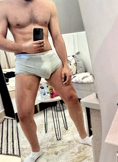 Rashed Alshezly - Male escort in Riyadh Photo 6 of 6