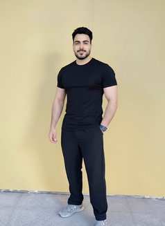 Rashed - Male escort in Dubai Photo 2 of 5