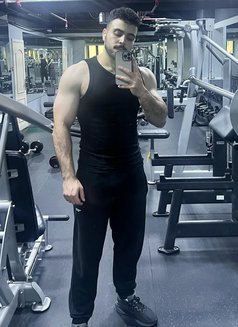 Rashed - Male escort in Dubai Photo 4 of 5