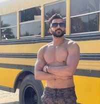 Rashed for men , women and couples - Male escort in Dubai