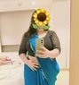 JIYA Alone Housewife (Cam and Meet) - puta in Noida Photo 1 of 5
