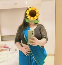 Rashi Mishra Alone Housewife (Only Cam) - puta in Mumbai