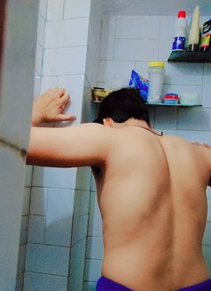 Rashid Khan - Acompañantes masculino in New Delhi Photo 1 of 3