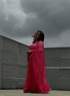 Rashmi bhabhi - Agencia de putas in New Delhi Photo 3 of 6