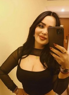 Rashmi - puta in Gurgaon Photo 7 of 13