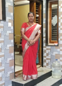 Rashmi - escort in Chennai Photo 1 of 2