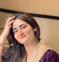 Rashmi - puta in Dubai Photo 1 of 4