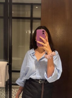 Rashmi - escort in New Delhi Photo 3 of 4