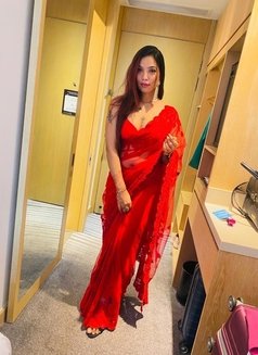 Rashmi - escort in Singapore Photo 11 of 11
