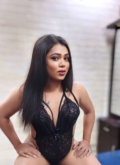 Rashmi - Transsexual escort in Mumbai Photo 1 of 7