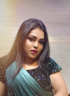 Rashmi - Transsexual escort in Mumbai Photo 12 of 15