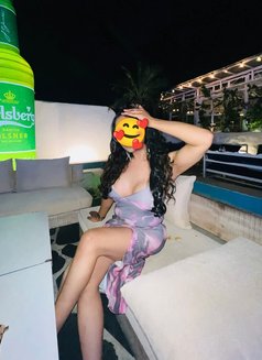 Rashmi Parajulli hand cash meet - escort in Kathmandu Photo 1 of 2