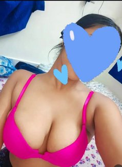 Rashmi,Real meet - escort in Makati City Photo 4 of 5