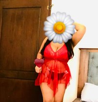 Deshani - escort in Colombo
