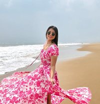 Rashmika - puta in Bangalore