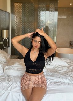 Rashmika - escort in Pondicherry Photo 3 of 5