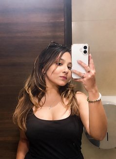 Rashu - escort in Mumbai Photo 3 of 4
