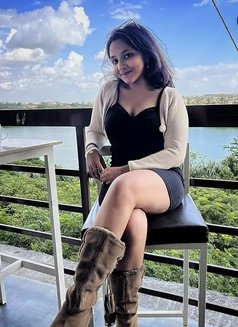 Rashu - escort in Mumbai Photo 4 of 4